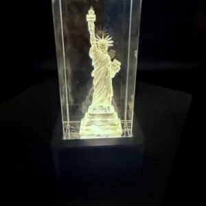 Crystal of Statue of Liberty with free light base